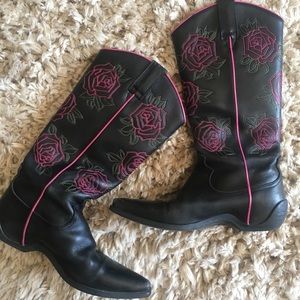 Black leather cowboy boots with embroidered roses